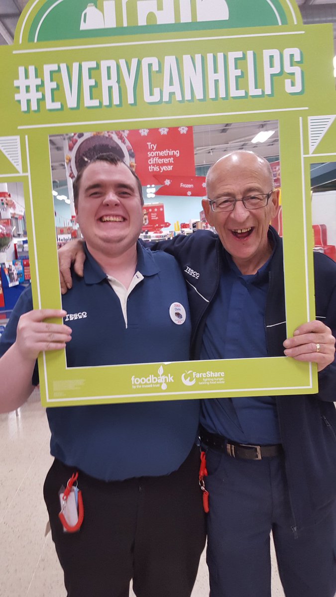 JayneGriffith11's tweet image. @headcaseymike @stevecmilton @MattSimister @Tesco_Wales 
 Great day in Llandrindod wells tesco.
National foodbank collection #everycanhelp