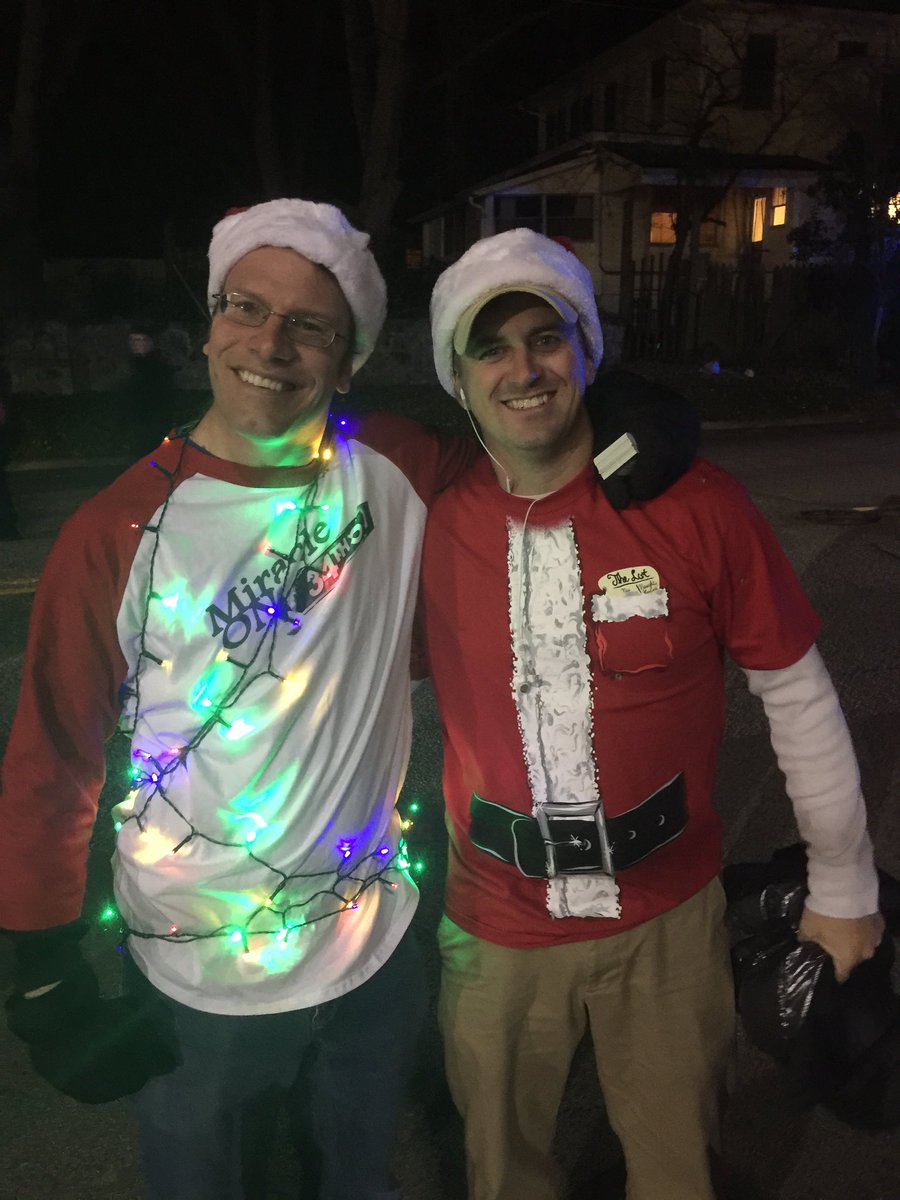 Getting our Christmas spirit on. #sandybean