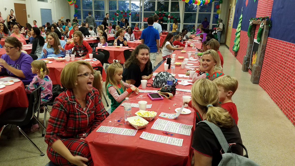 Mommy and Me Bingo Night <a href="/HCPSRiverhills/">RiverhillsElemMagnet</a> #RiverhillsUnites #hcpsteach