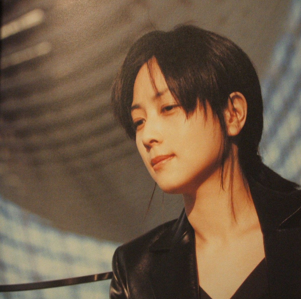 三務 これは巻き込みリプではない マルチリプだ على تويتر 90年代名曲集聞いてたらzardが出て来て超辛い 坂井泉水 さん 歌も容姿も超好きだったんだよなぁ この人より美しい人はもう現れない