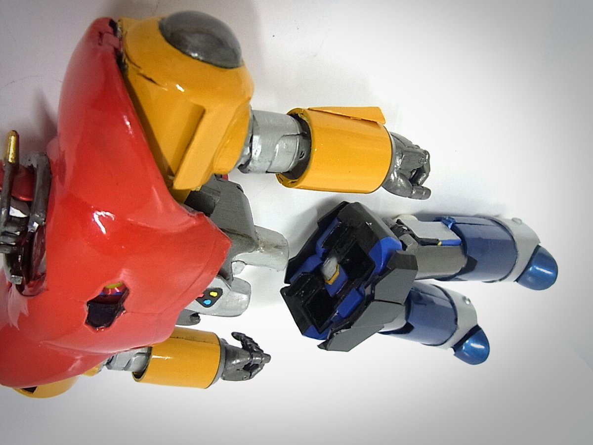 ごんちゃっくtoys 完全合身 Ufo戦士ダイアポロン ビックリの完全合身 映像を見ると絶対無理 な不条理変形なのですが 三体のロボのバランスを突き詰めることで 遊び心地のよい変形合体を実現しました Y ブログ T Co Jziljkllmh