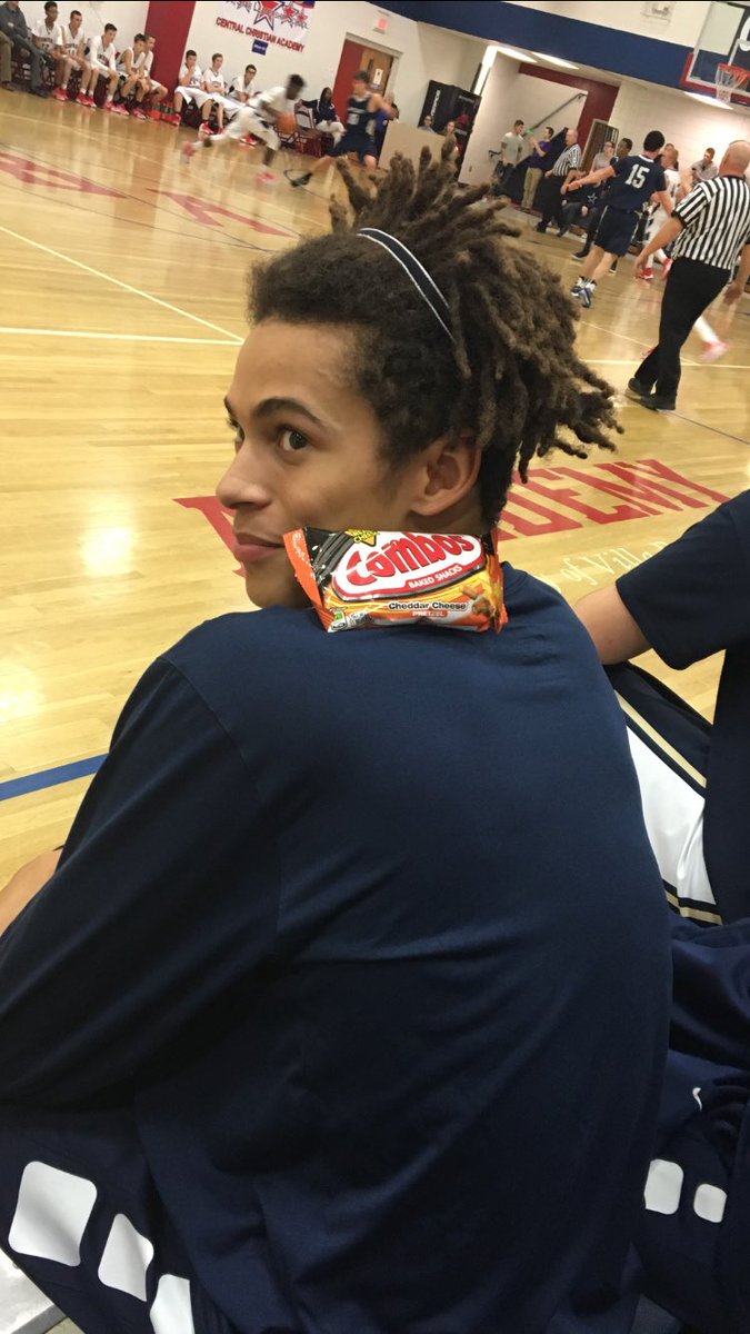 Foster_Flamion's tweet photo. Josh Watson 6'5" Class of 2018 Combo Gaurd https://t.co/9fVZ89McSU