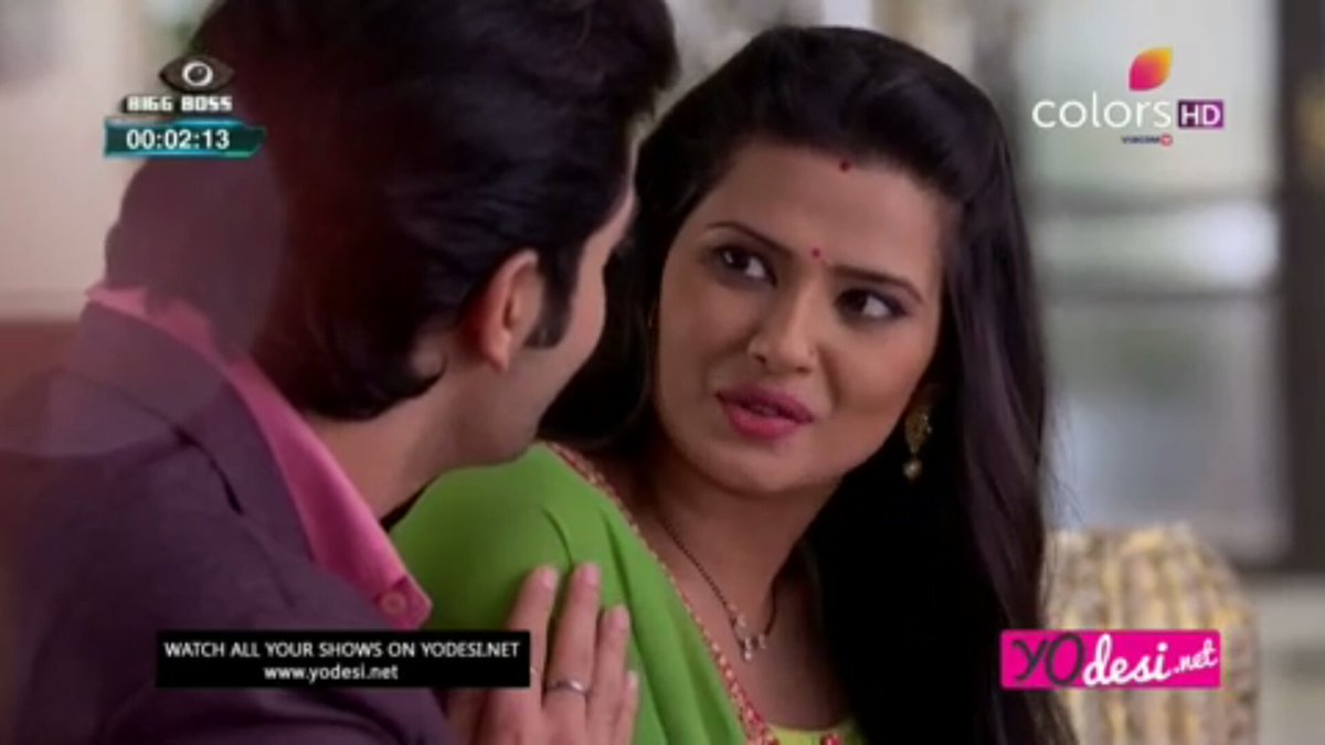 Kratz_My_Life's tweet photo. Wen she came back he was so concerned abt her n Sat so close n started asking😜😜😁🙈😘😘😍😍 @kratikaonly @itsssharad09 #Kasam https://t.co/X4uBmbggTV