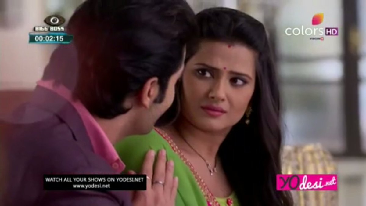 Kratz_My_Life's tweet photo. Wen she came back he was so concerned abt her n Sat so close n started asking😜😜😁🙈😘😘😍😍 @kratikaonly @itsssharad09 #Kasam https://t.co/X4uBmbggTV