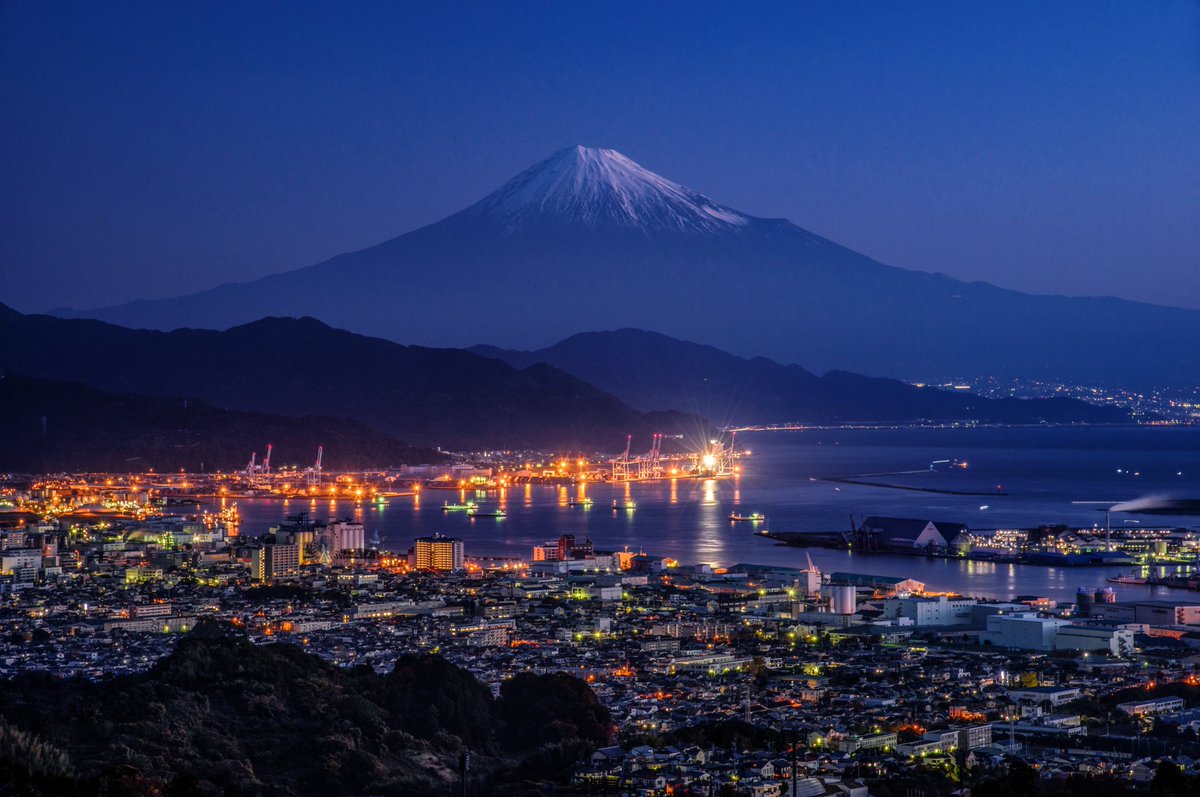 Taitan 夜明けの日本平からの富士山 日本夜景遺産 に認定された素敵な夜景を楽しめます