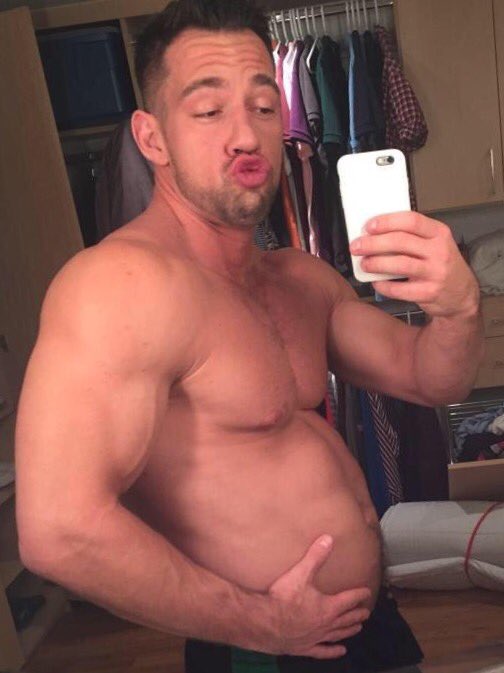 GoodDoBee's tweet photo. @thejohnnycastle ok, I'm sure #AVN fan voting is coming soon. Seriously, I think you'd sweep fave male with this as your pic π#BlueSteelish https://t.co/OgMQ6bO9b2