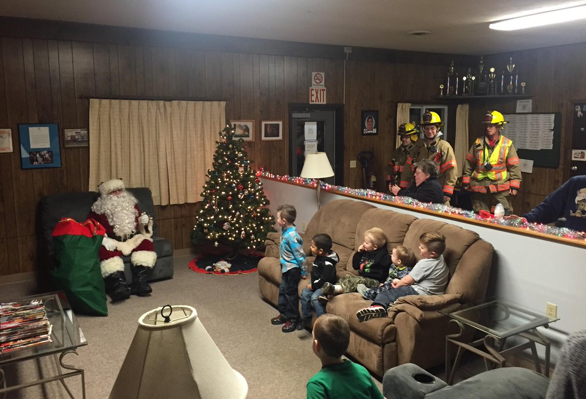 OTownFire's tweet photo. Look who came to visit tonight!!  The big guy had some free time to stop by our childrens Christmas party. https://t.co/MZaXLObgMh