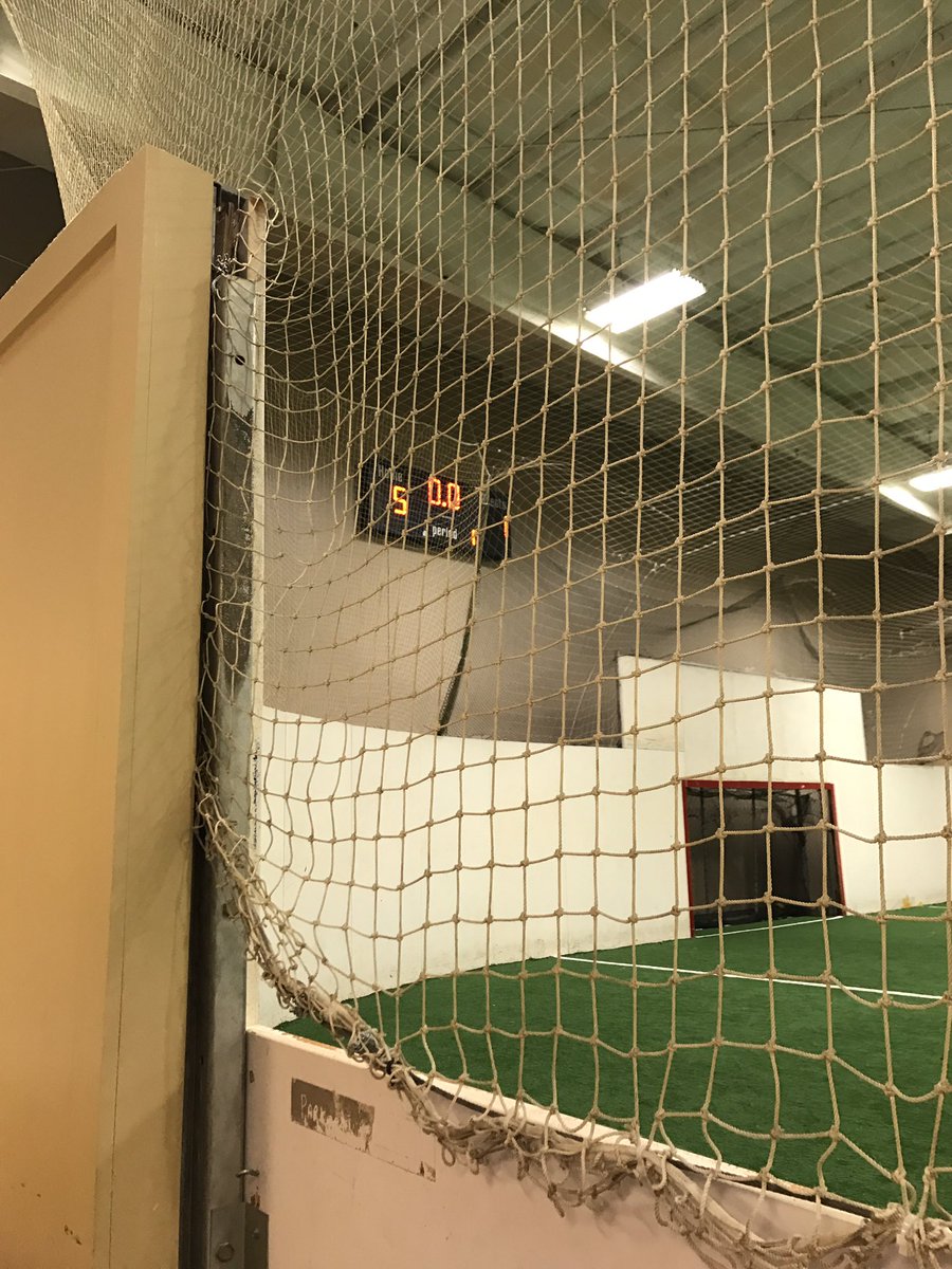 HighEmiratesFC's tweet photo. This just Live the @looneygoonsfc suck ass at soccer https://t.co/aYlDQ9Zs6p