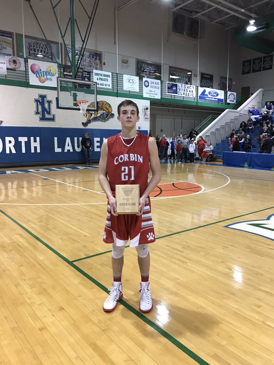 NextUpRecruits's tweet image. 2018 PG Andrew Taylor of Corbin led his team to a win over Mercer Co. 39 points. The kid is a walking bucket and a playmaker.