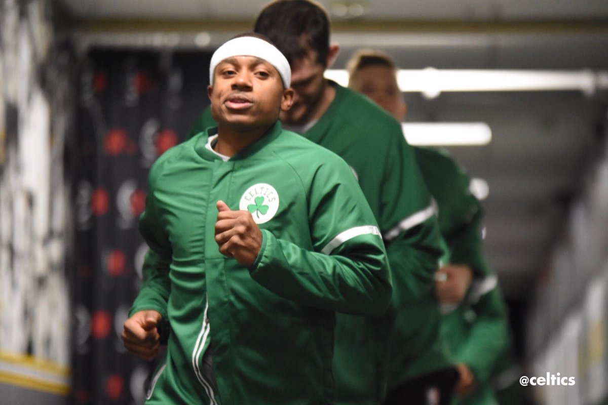 🌟 Heading into the last day of All-Star voting like... 🌟  @Isaiah_Thomas #NBAVOTE https://t.co/gXDVnNUyPX