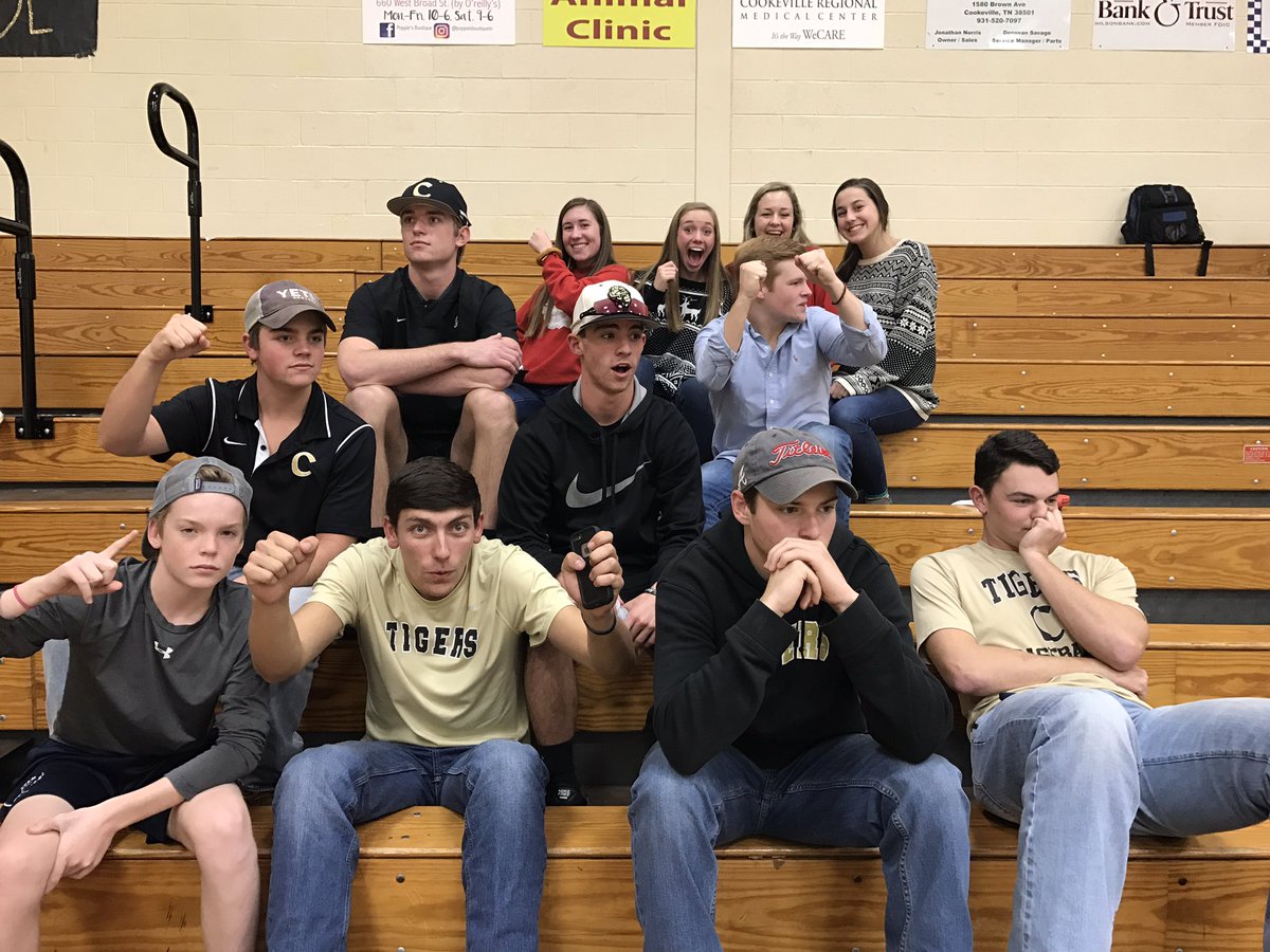 CentralMagCheer's tweet photo. Our roaring student section tonight @tyler_hogue13 @We_Are_Central https://t.co/56pfbxF4D3