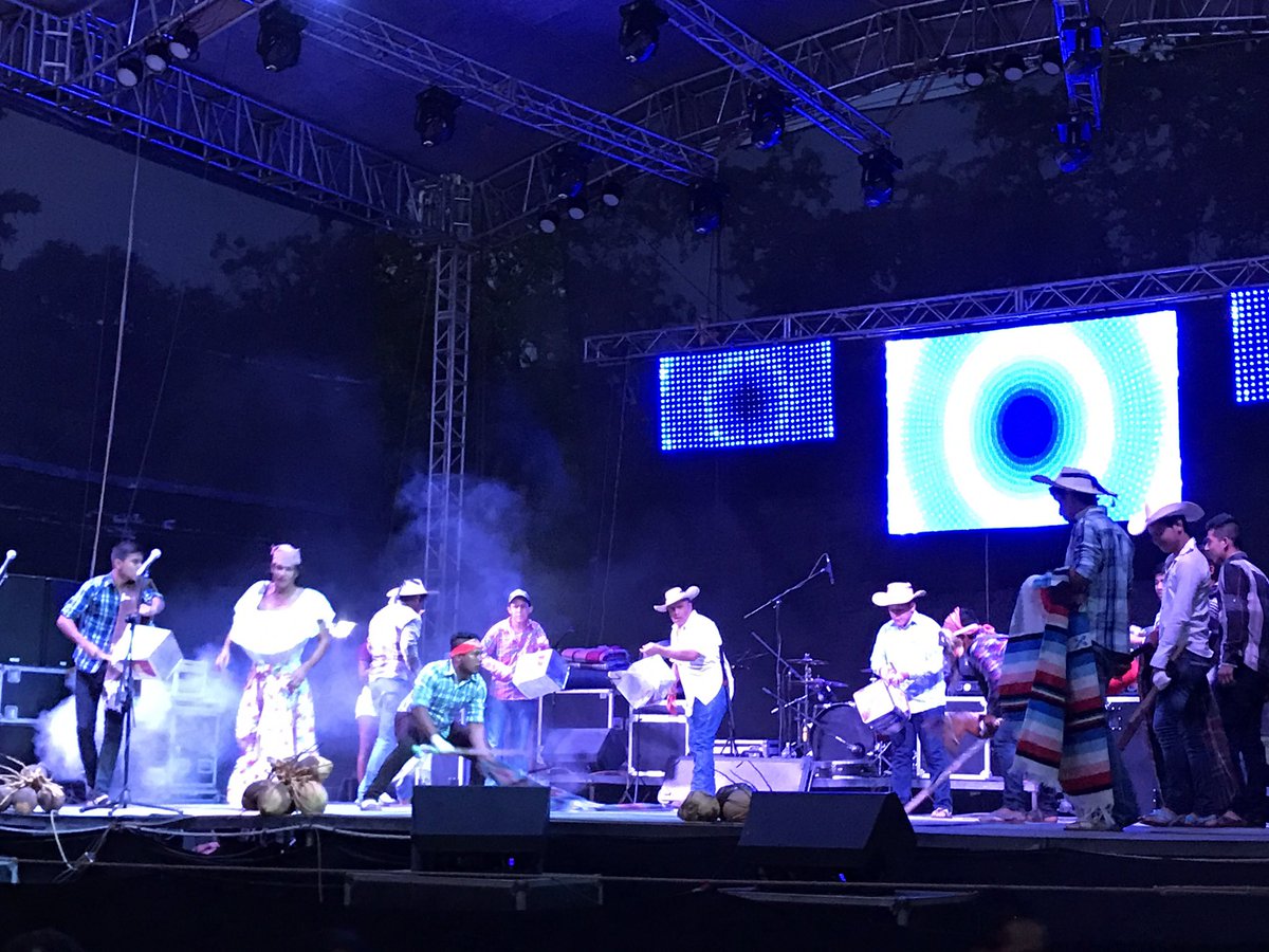 Rodolfo_Esco's tweet photo. #FandanGro2016 https://t.co/oeA2VJsXZC