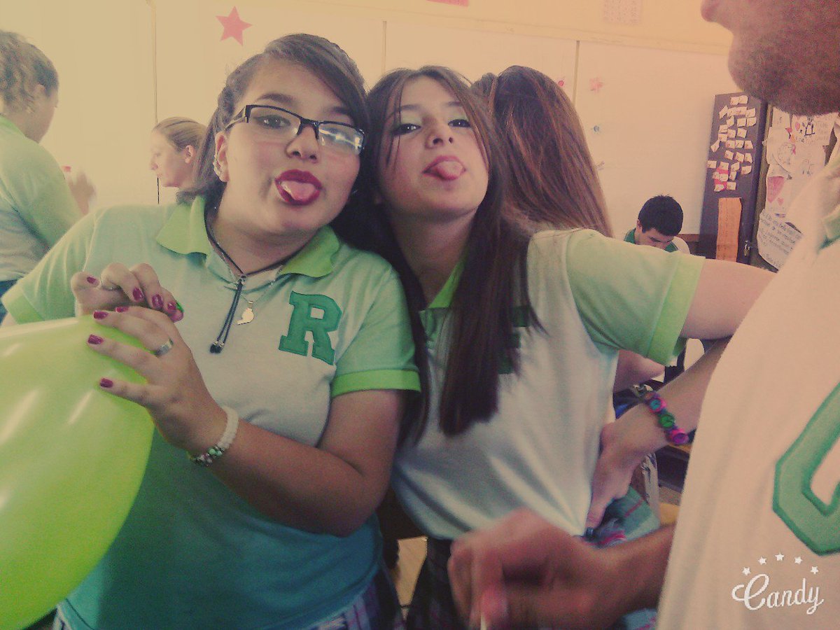 VickoE1998's tweet photo. Voy a extrañar esto. #Sextonaturales 💕👋 https://t.co/GvwC98iSnJ