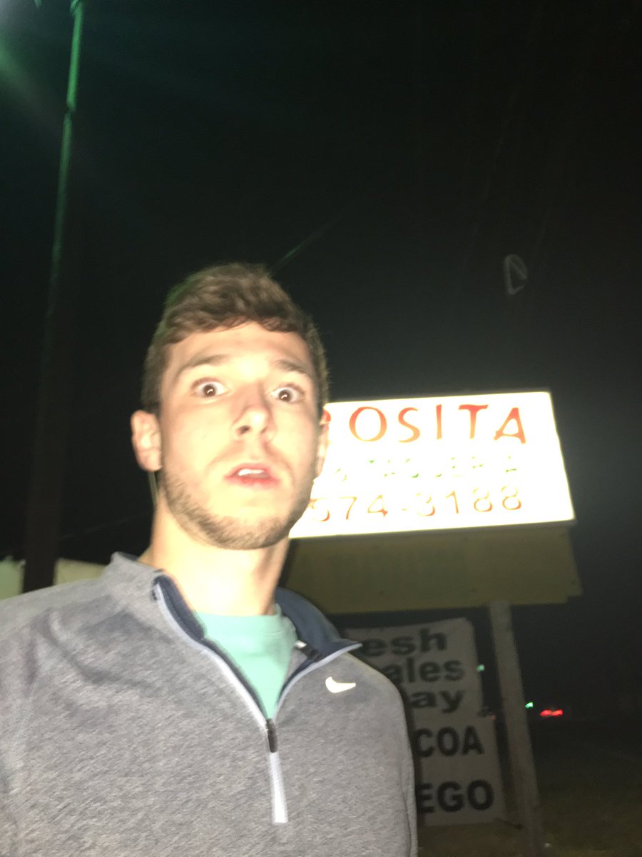 Jackson_Propst's tweet photo. Me gusta la Rosita tienda y taqueria @MmontesoFM #MontesoFall2016 https://t.co/hSfp9VANaX