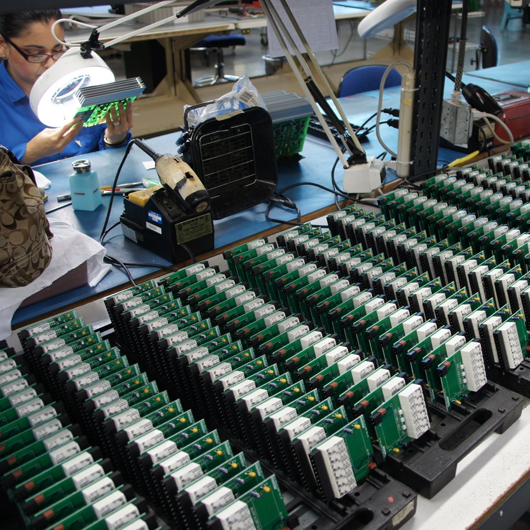 powerboxusa's tweet photo. Our 6-Channel Timers are made in California to exacting standards. Assembled by robotic machines, inspected by hand. https://t.co/hLaIsKSFoM