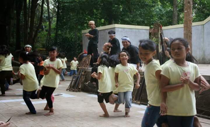 settedred's tweet image. Be happy be strong!