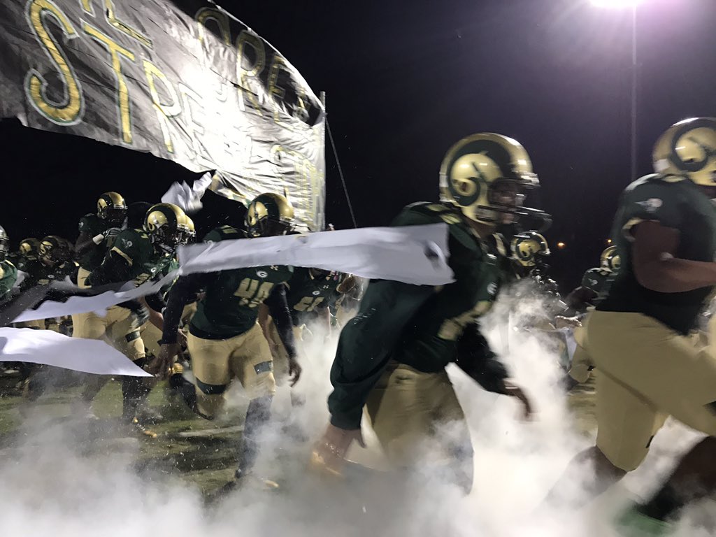 WSBTVsports's tweet photo. .@GraysonHSSports leads @MillCreekHawk (9-7) at the end of the first #GOTW #SZon2
Keep up with π scores over at --> https://t.co/1eMRFwqLk1 https://t.co/IKZkLUDt6X