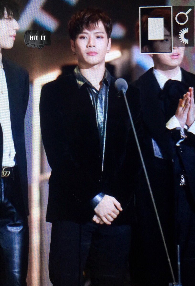 Hit_it852's tweet photo. 161202 MAMA 잭슨 축하해 🎉❤️
#JacksonWang #GOT7 #갓세븐 
#王嘉尔 #왕잭슨 #Jackson https://t.co/UUINpdALVq