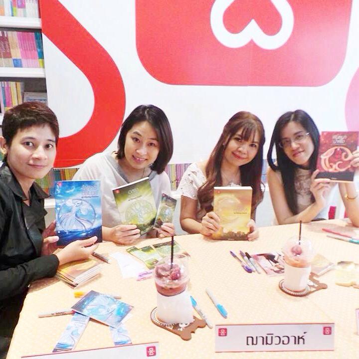 Hideko_Sunshine's tweet photo. เล่มใหม่ยังไม่ออกก็ขายเล่มเก่าไปก่อน ฝาก #CharmingCreatures ทั้ง #กรงกฤษณา #อสุราร่ายรัก #ใจภักดิ์นิรันดร์ #พันธนาน้ำผึ้ง ด้วย ฟินทุกเรื่อง! https://t.co/VEjsq5PM6S