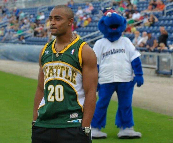 JesseMalachiO's tweet photo. @JonRyanGearUp @RSherman_25 @DangeRussWilson @DougBaldwinJr #SuperSonics @GaryPayton_20 @Sonicsgate #BringUmBack #nba https://t.co/dHzfyPUUY8