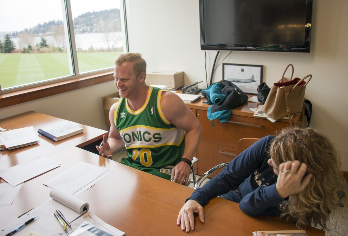 JesseMalachiO's tweet photo. @JonRyanGearUp @RSherman_25 @DangeRussWilson @DougBaldwinJr #SuperSonics @GaryPayton_20 @Sonicsgate #BringUmBack #nba https://t.co/dHzfyPUUY8