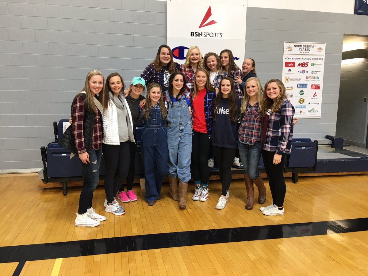 NormClassic's tweet photo. #barnwarming #NSClassic48 @PintosAthletics https://t.co/AYh0FChz2K