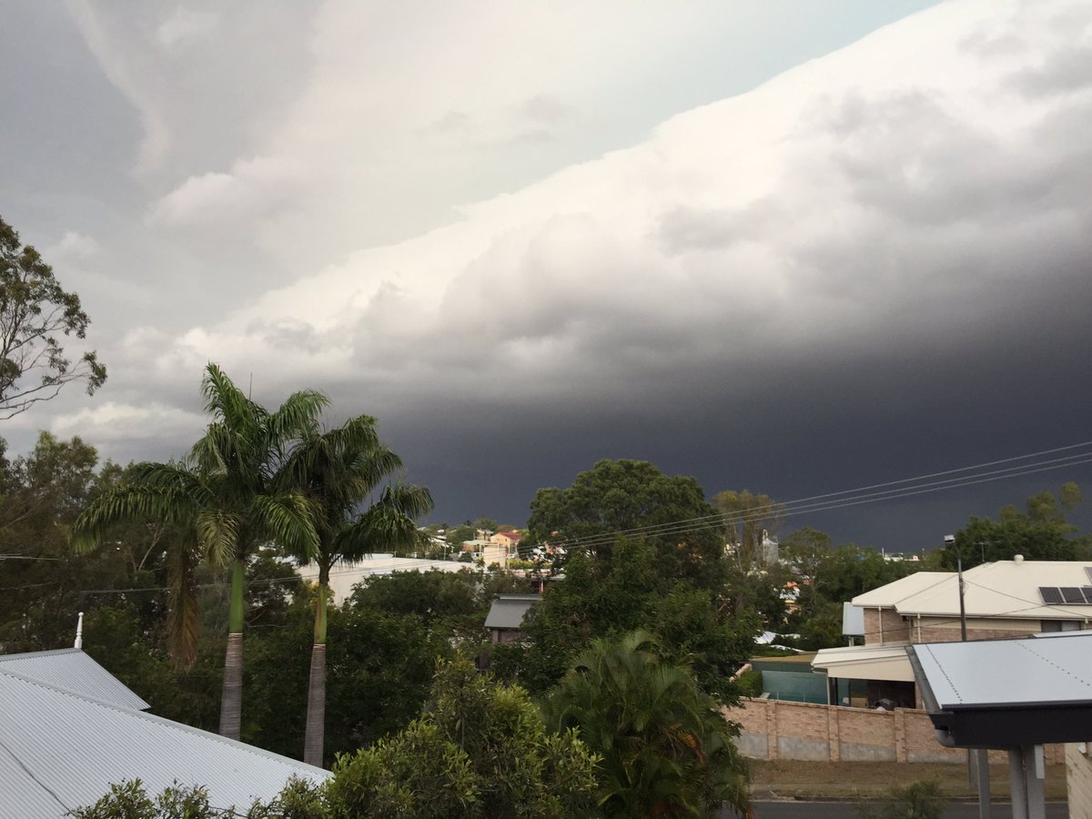 Massive storm over southern suburbs #bnestorm
