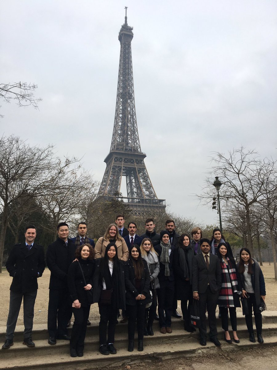 JohnnyLHopkins's tweet photo. Au revoir @Paris! #Swinburne #EuropeanStudyTour #eiffeltower https://t.co/iaust4Chuq