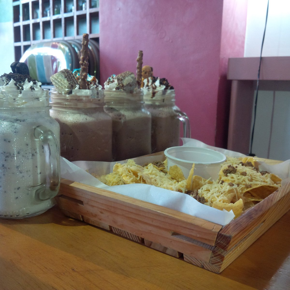 SMILeeeej's tweet image. the adventures of sticks and o 😂😅☺
#lllO #ayc
@kamyyylle @ZyiieRodriguez @javrmark