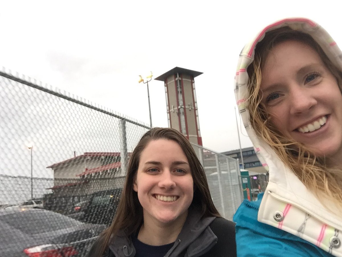 TFarris0010's tweet photo. I know I do this often but holy crap I'm so in love. Girlfriend appreciation. #thatveiwthough #andseattle https://t.co/QfvBWBaGWr