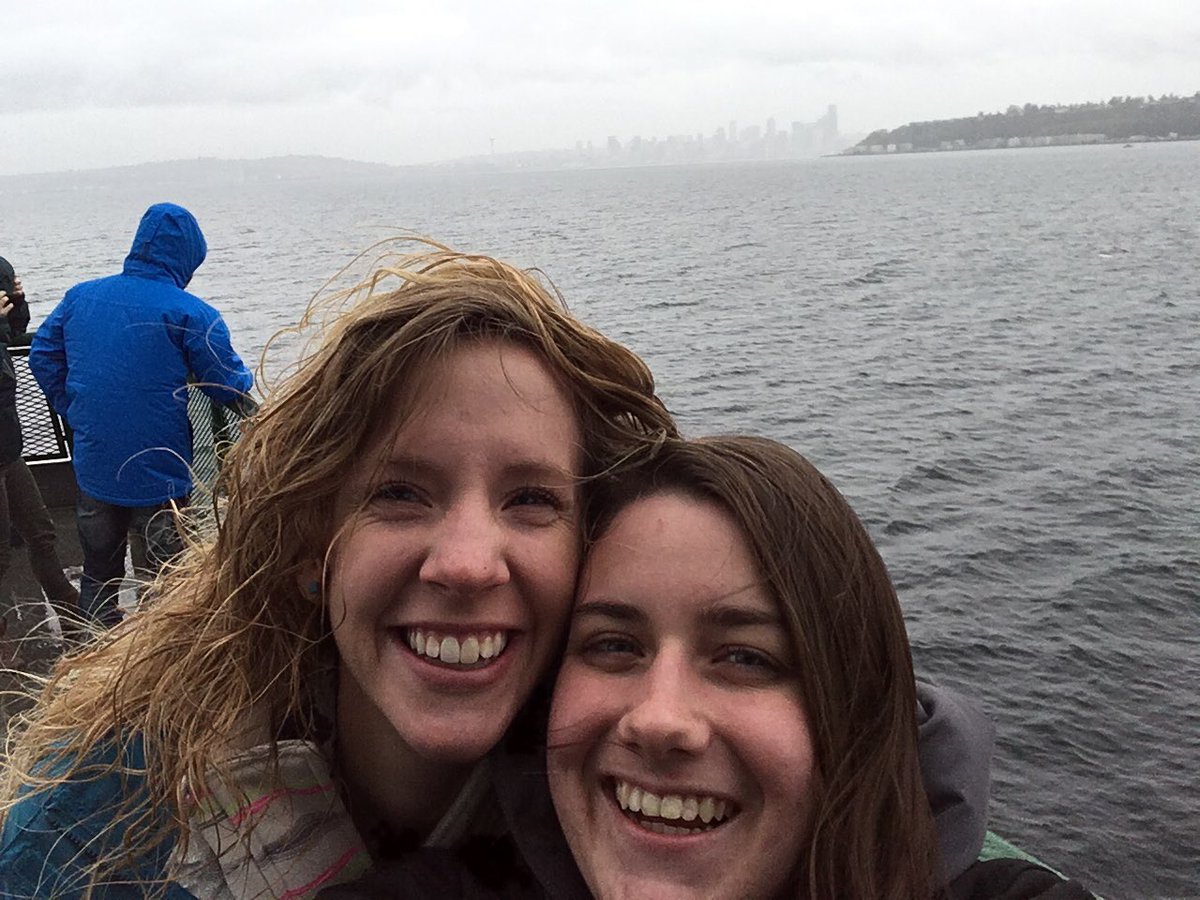 TFarris0010's tweet photo. I know I do this often but holy crap I'm so in love. Girlfriend appreciation. #thatveiwthough #andseattle https://t.co/QfvBWBaGWr