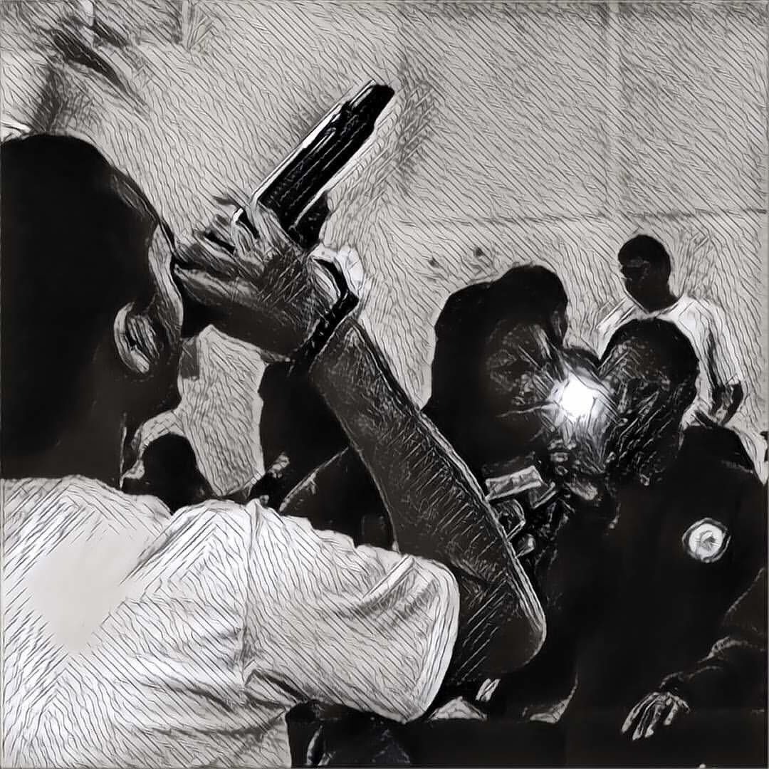 TMG_INC's tweet photo. Sweet performance by @ILISHMUSIC 🔥🔥🎨
#TMGINC #ILISHmusic #Miami #Wynwood #Southbeach #Festival #ArtBasel #EDM #hiphop #DJ #Church #Rap #Art https://t.co/9IEGPJVEDq