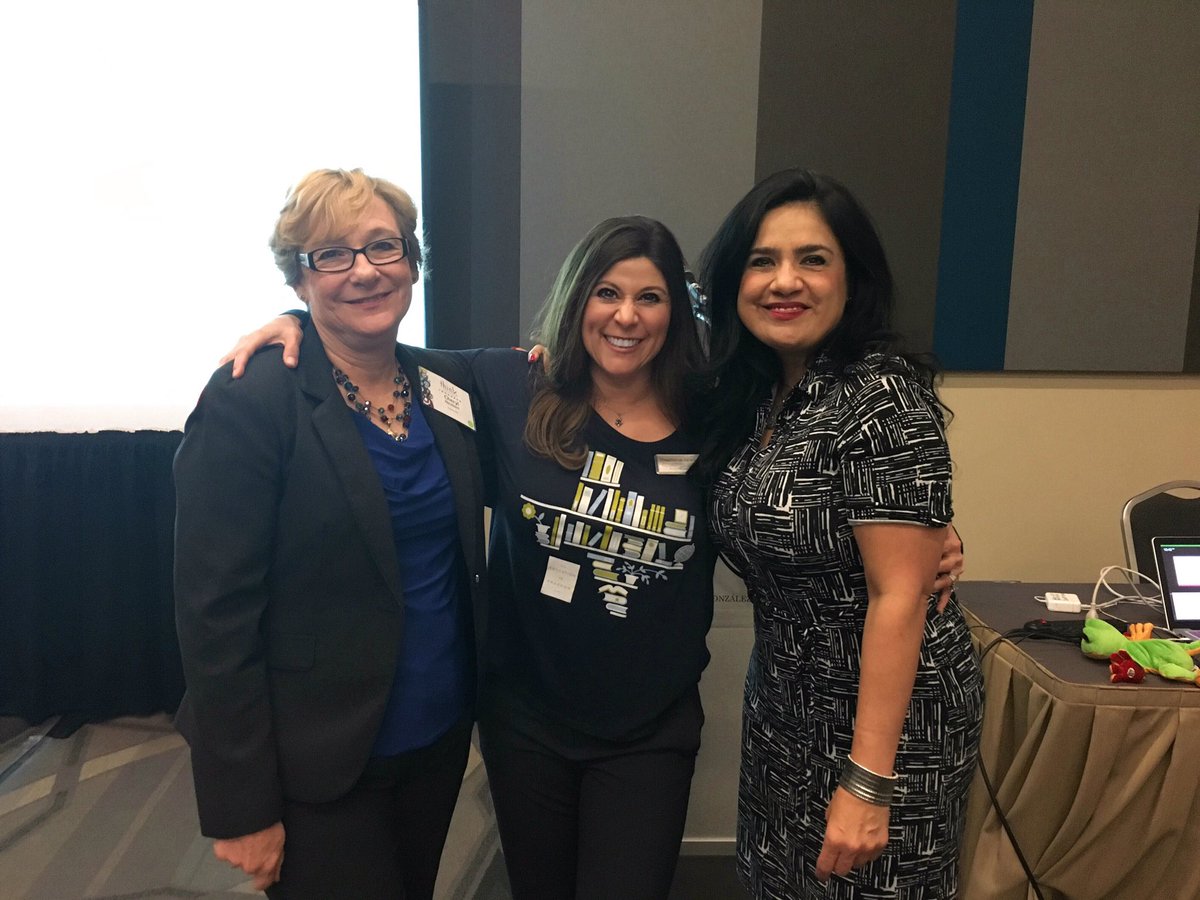 stephanieLCZ's tweet photo. The amazing elem science gals from Ysleta are making a difference! Thankfully, they shared at think! @lead4ward #THEDISTRICT #ThinkPlayGo https://t.co/zt8U54dll7