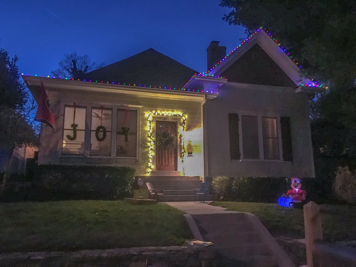 RTOutdoors's tweet photo. We were busy today getting this house ready Christmas!  #rtoutdoorschristmas #itsbeginningtolookalotlikechristmas #columbiatn https://t.co/AvZV9WJrvp