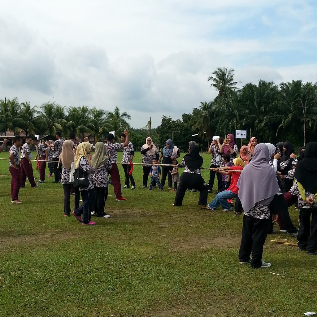 Maskum_official's tweet photo. Live update
Penduduk kampung jelas menguasai sukanrakyat yg sedang berlangsung 
Kipidap guyss 💪💪

#sukarelawan 
#maskum https://t.co/AciHrcZ1Tx