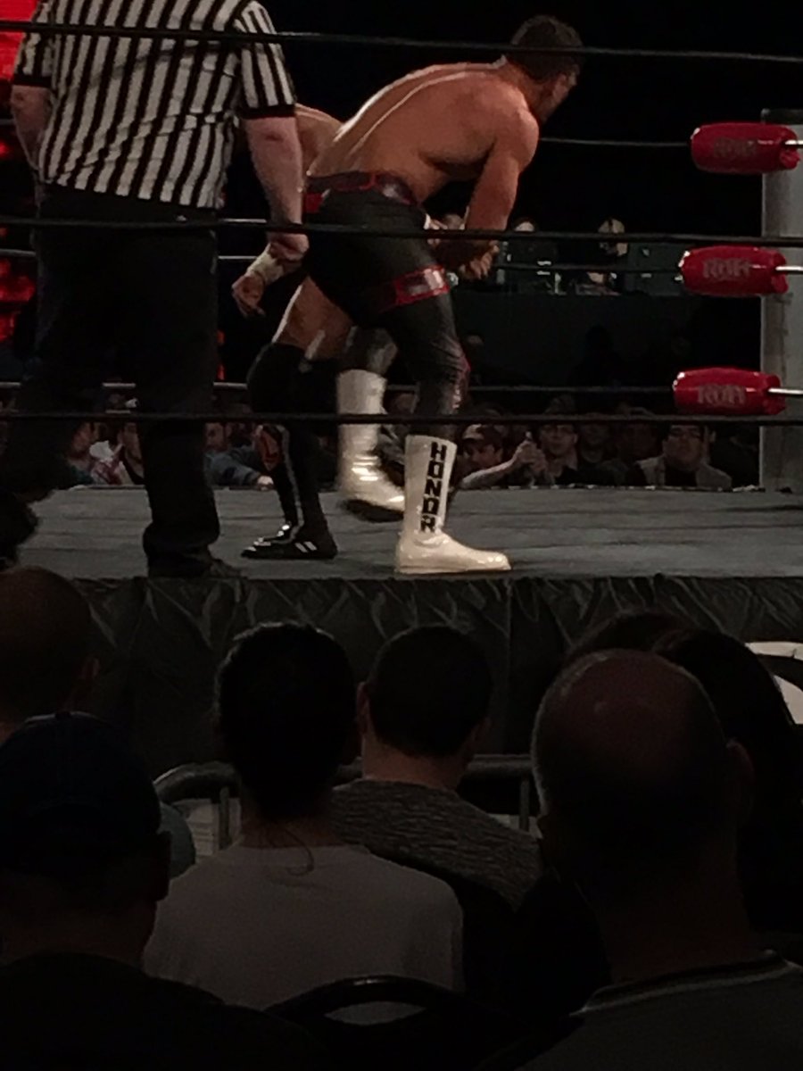 gAy_W_A's tweet photo. And the boots are an especially nice touch! #BootsOfHonor #FinalBattle https://t.co/RK6jEiqYxG