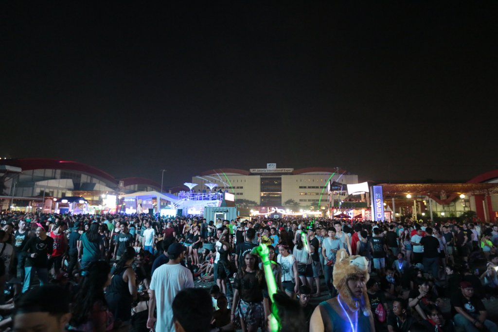 JIEXPO's tweet photo. Do you remember the atmosphere in #DWP2015? https://t.co/JXuEsMU0h9
