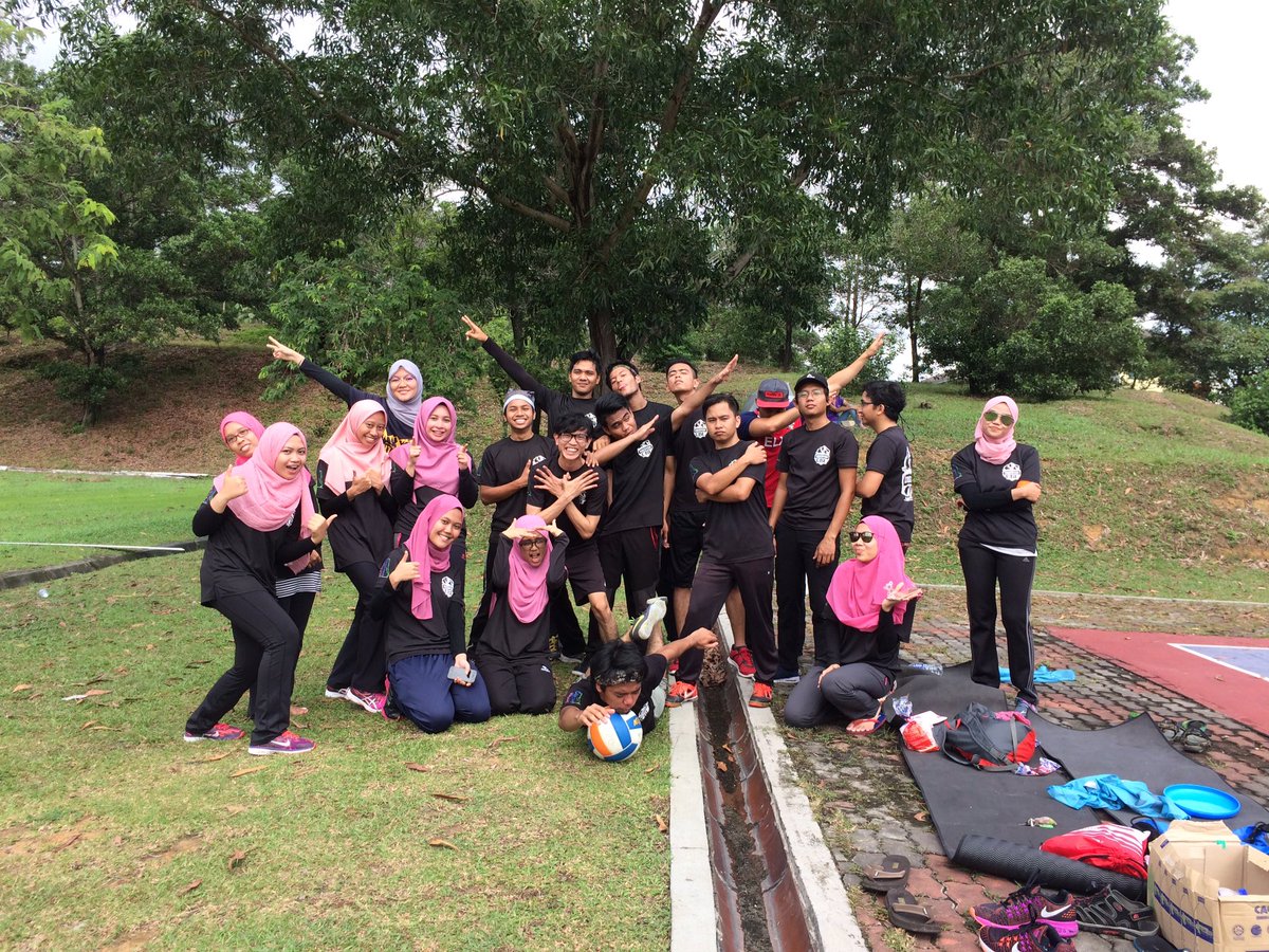karenofficials's tweet photo. team karen . gol je kita #dab  @unitenetroopers https://t.co/dM0Q1stS5b
