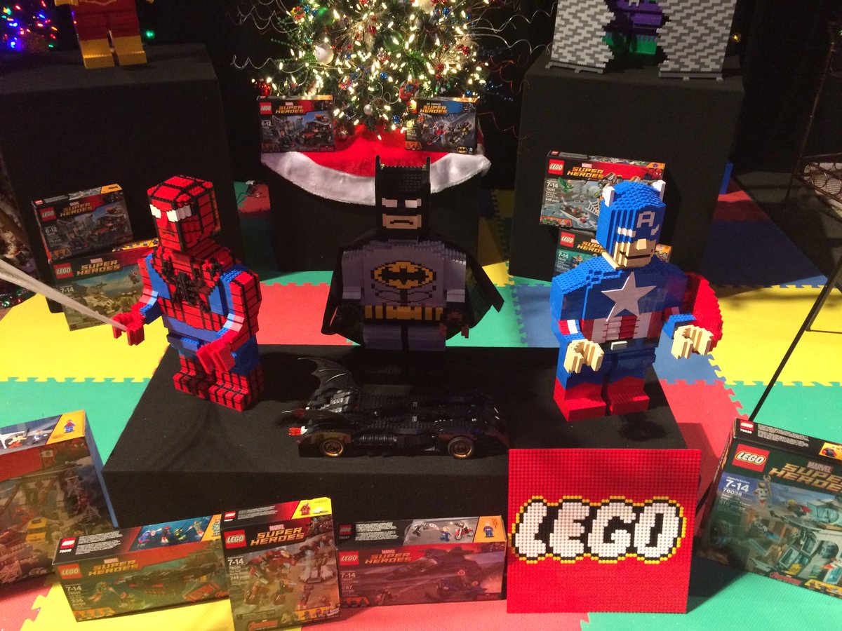 ToddChristiaens's tweet photo. Amazing pop culture trees this year...#mbtrees https://t.co/o4C0IE3dYp