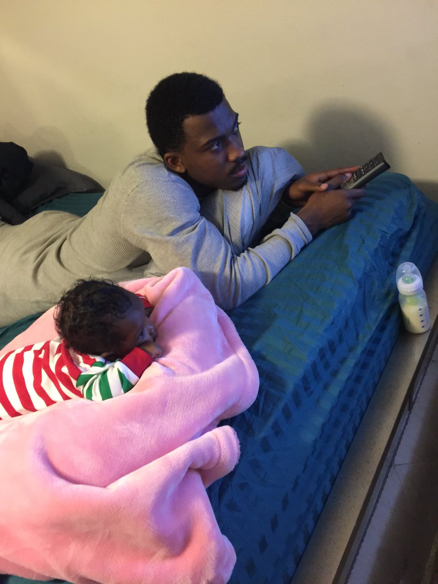 LayedBack_Ross's tweet photo. Vibing wit my lil one👶🏽💕 https://t.co/c5EcP8xFK1