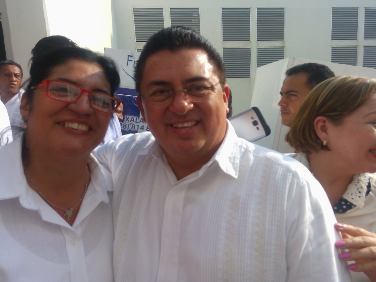 laurys3's tweet photo. #Juntos como el Mejor @Equipo_Politico del #SNTE #Secc32 #SómosPRI con Ntro. Dip. @jncr2004 Srio. Gral. @Lazaro_MedinaB Reg. IV @lorysver 👍 https://t.co/Taxvyzfn8H
