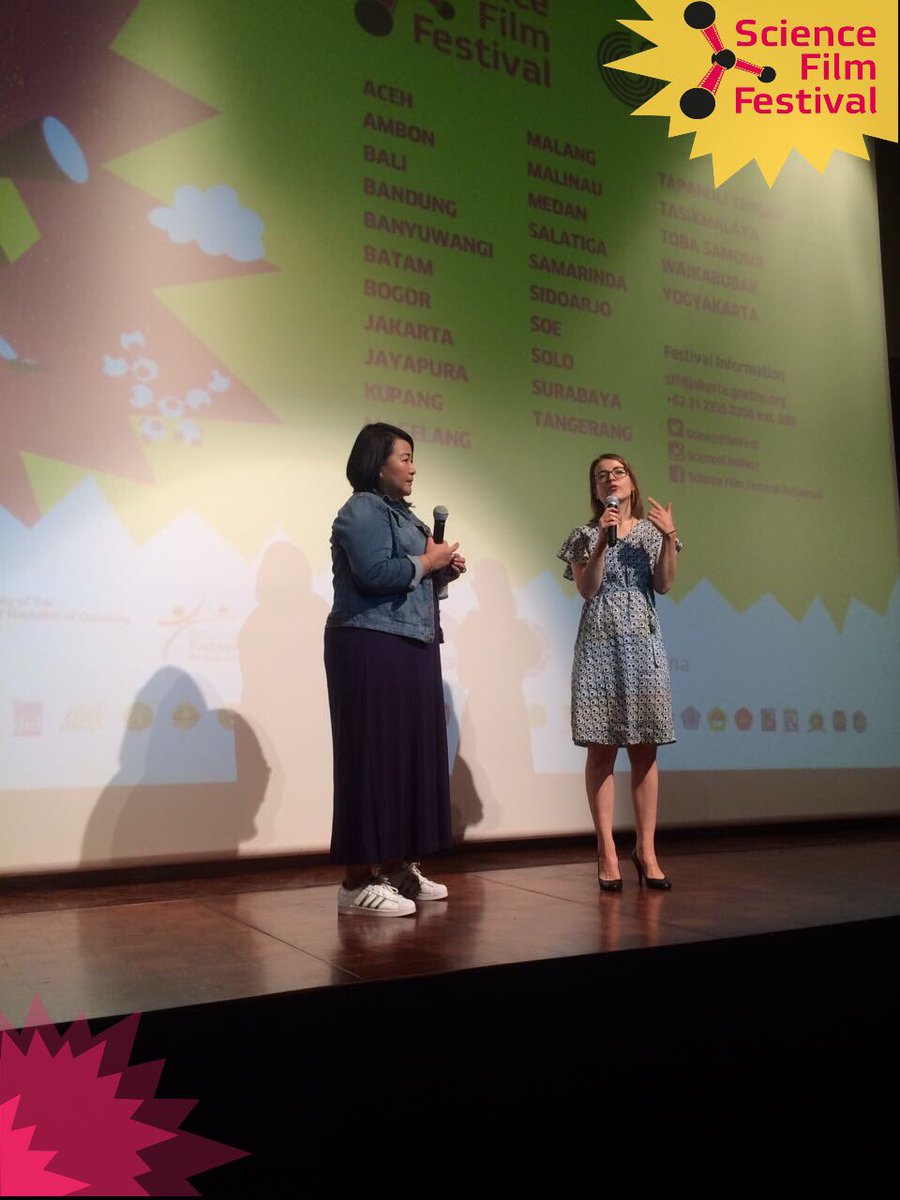 ScienceFilmFest's tweet photo. Acara dibuka dgn sambutan Anna Maria Strauss (Director Program Goethe Institut) dan Elizabeth Soegiharto (Project Coordinator of #SFF2016). https://t.co/BFTRlKwScQ