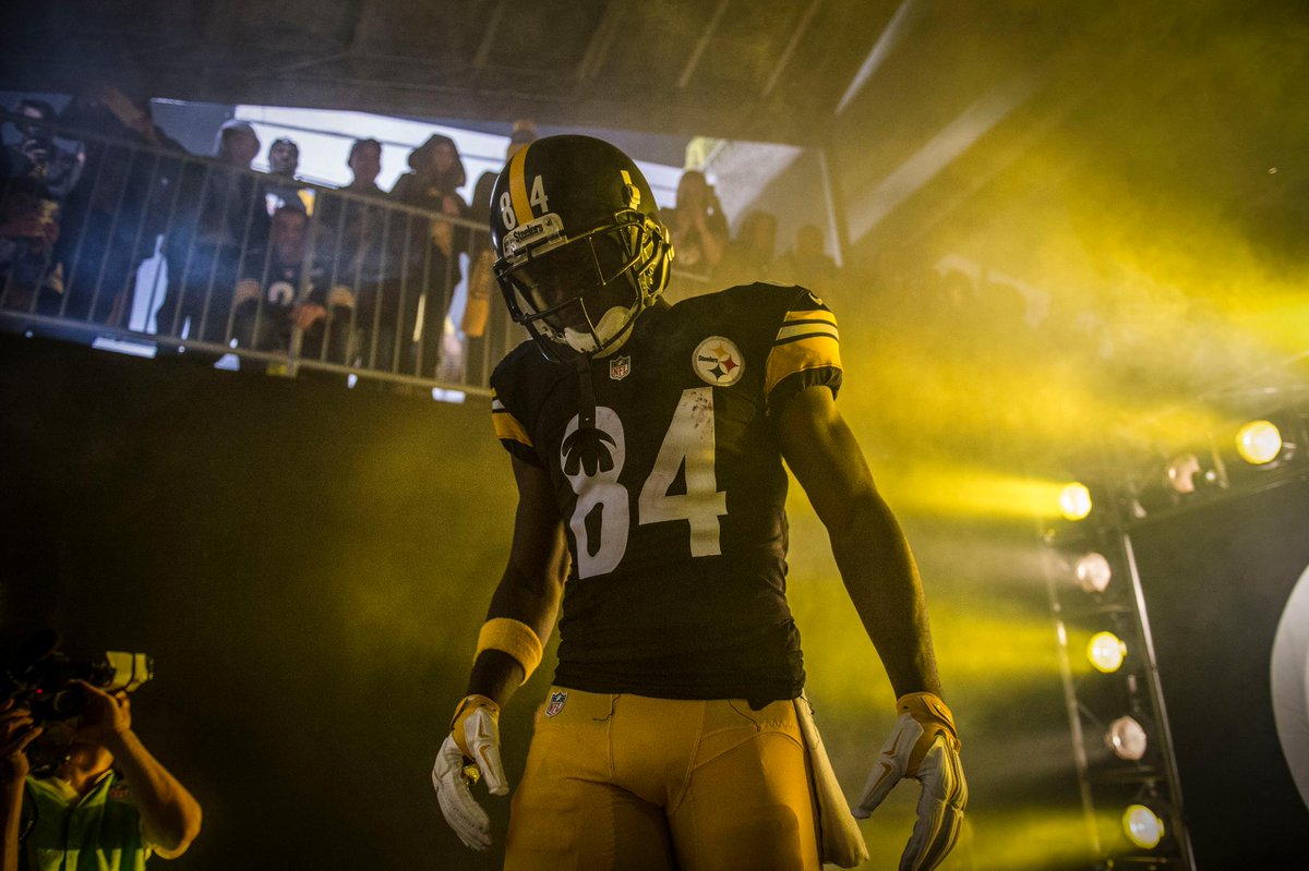 steelers's tweet photo. With his next touchdown, @AntonioBrown will break a tie with Lynn Swann (53) for 5th-most total TDs in #SteelersHistory. #ProBowlVote https://t.co/DqzjOi9Pcm