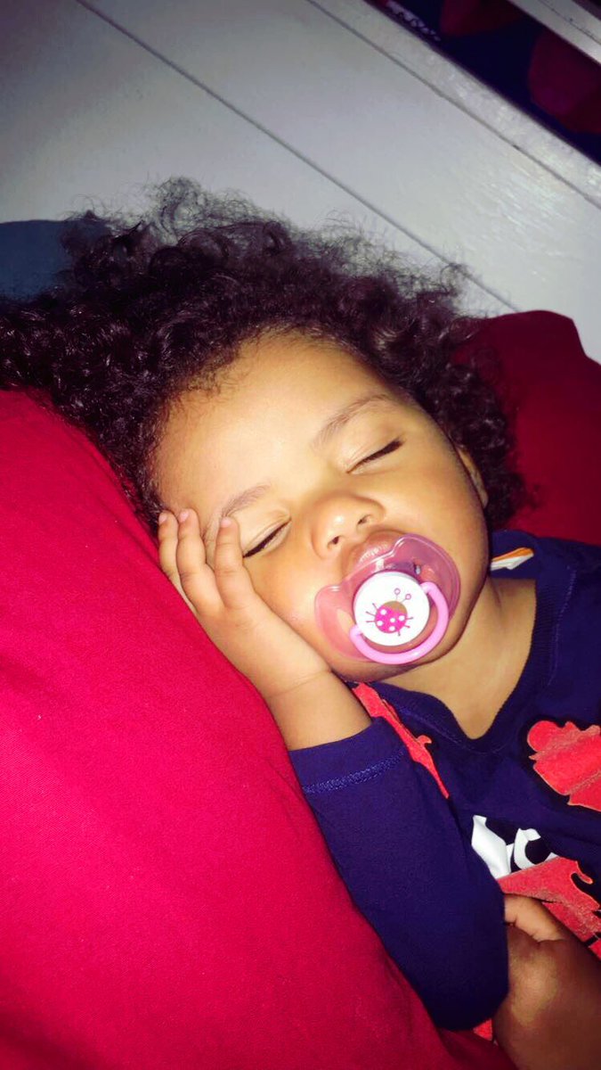 ShameliVazquez's tweet photo. Had to do it. #creepmom #cutekid https://t.co/QByyYcfqQw