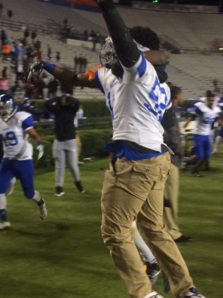 stu_mccann's tweet photo. #Ramsay defense stops #Opelika on 4th-and-1 w/ 1:15 left. Rams lead 21-16 #6AFinal #Blitz3340 @abc3340 https://t.co/zgDQA7DqTm