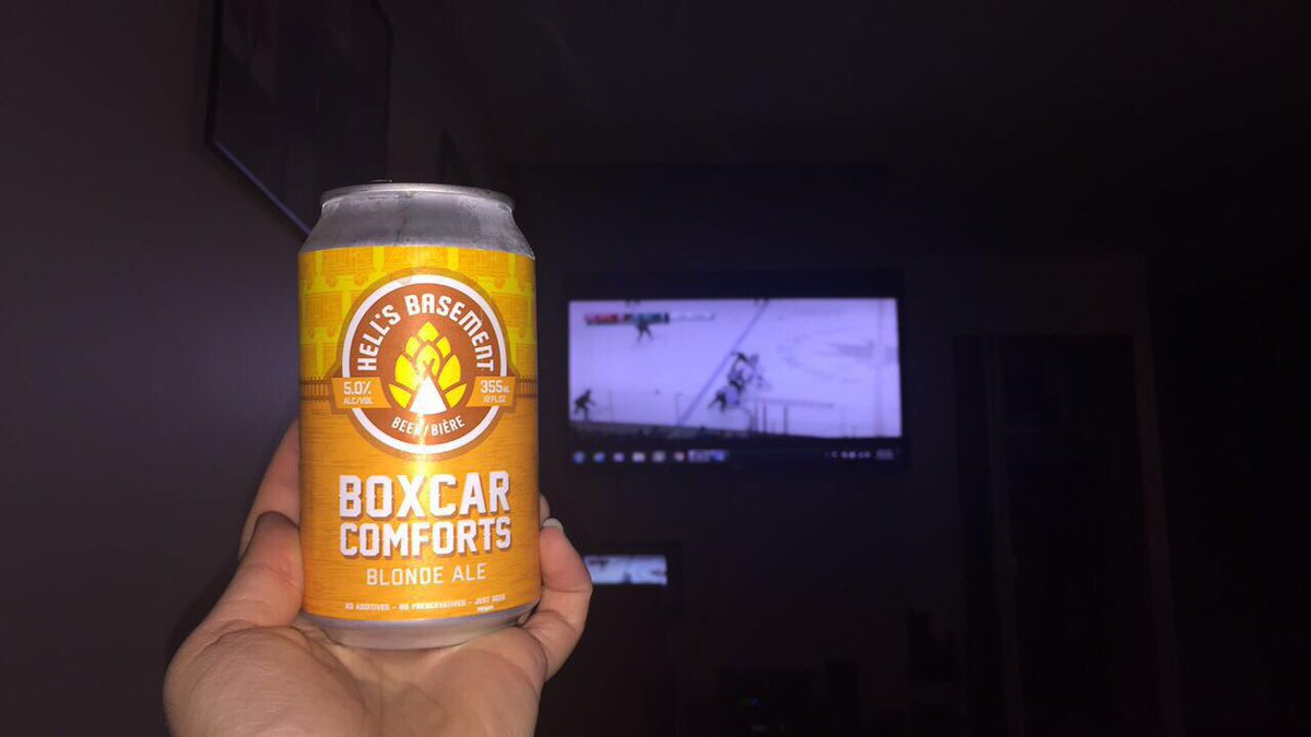 ABoredomi's tweet photo. @HellsBasementMH beer and hockey.. my kinda night👌🏽💯 #gohabsgo #hellsbasementmh @boredomi https://t.co/yXFyCxt3uS
