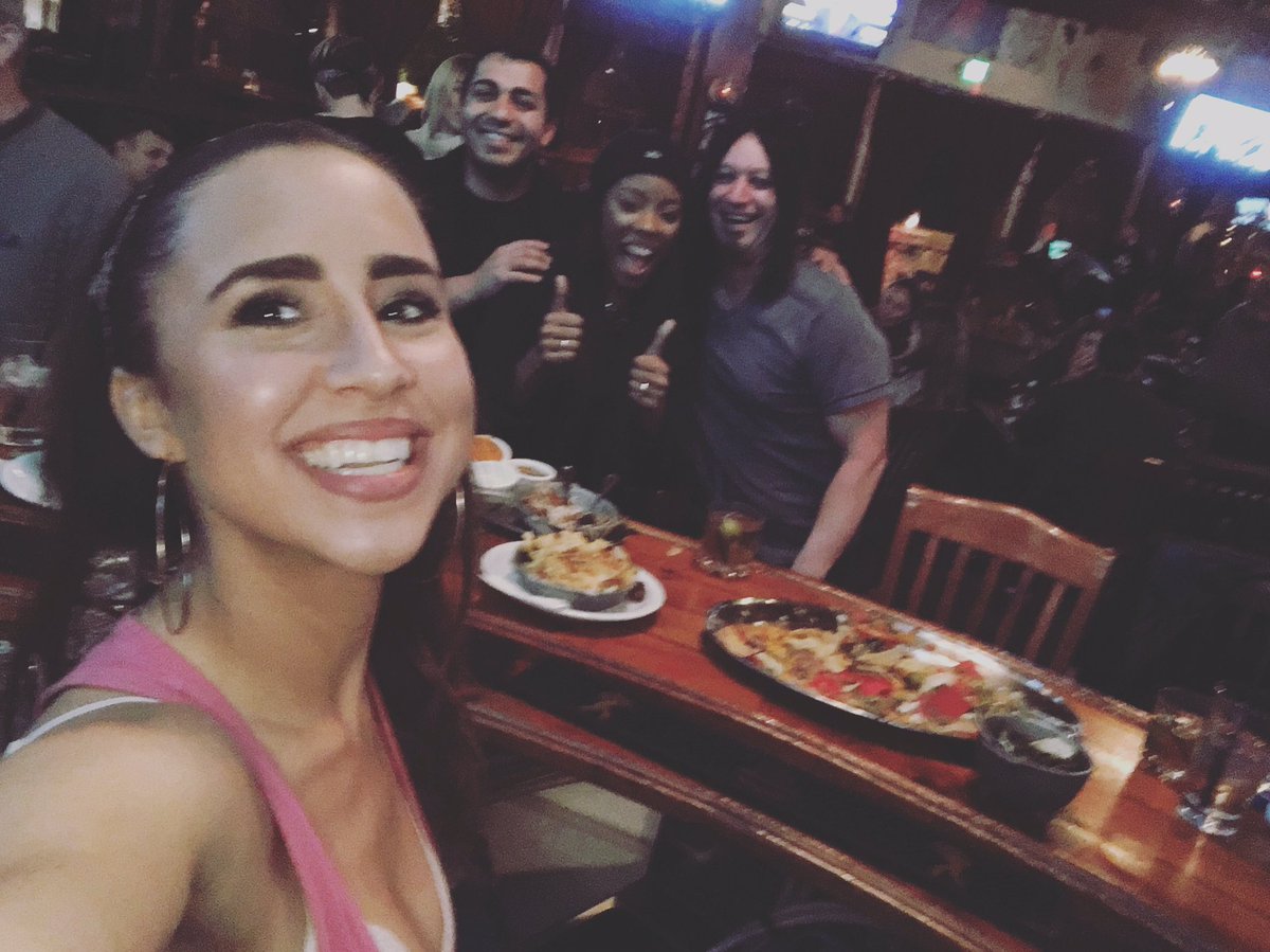 romanaloy's tweet photo. Had a great time tonight with friends. #sandiego I'll see you next week ! 🚀🚀🚀 https://t.co/t3oHynzggM