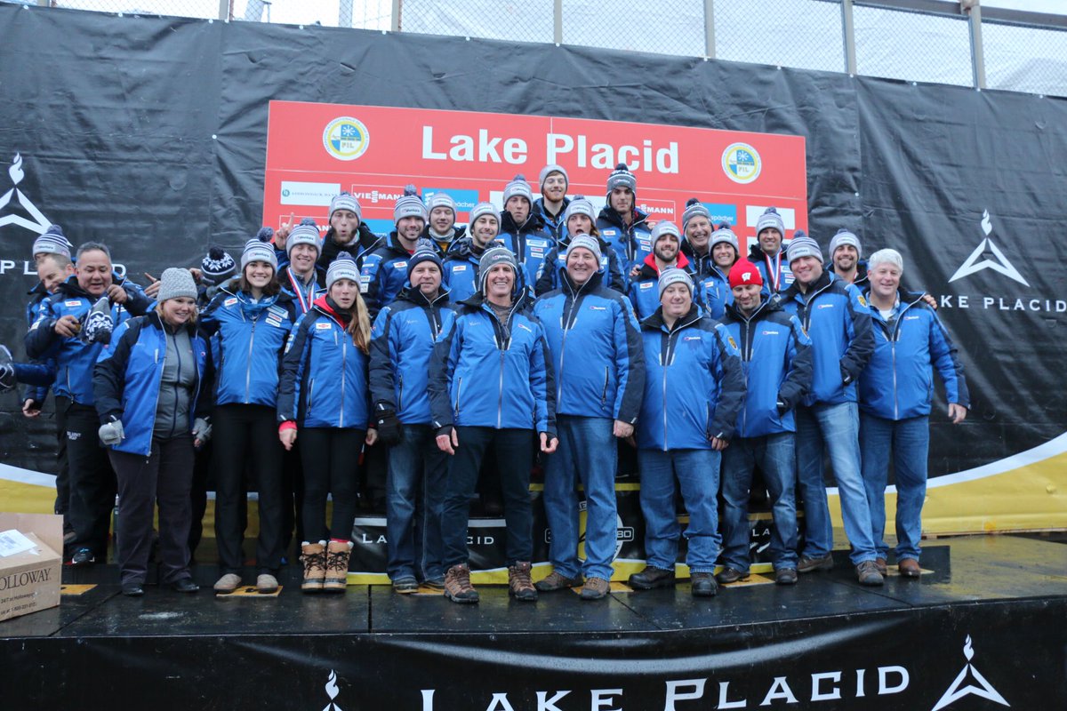 MarkDuening's tweet photo. @USVentureInc and @USA_Luge #LugeWC #GroupPhotoChallenges #SweetHats https://t.co/KbfInkMhDb