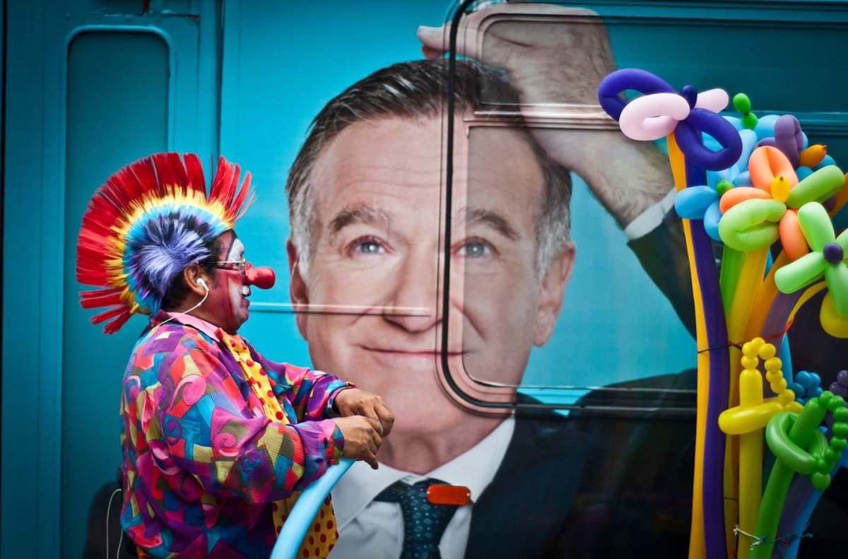 m3m0rizs's tweet photo. Patch Adams... You just need a Smile to change the world https://t.co/eFKSSWg1Hi