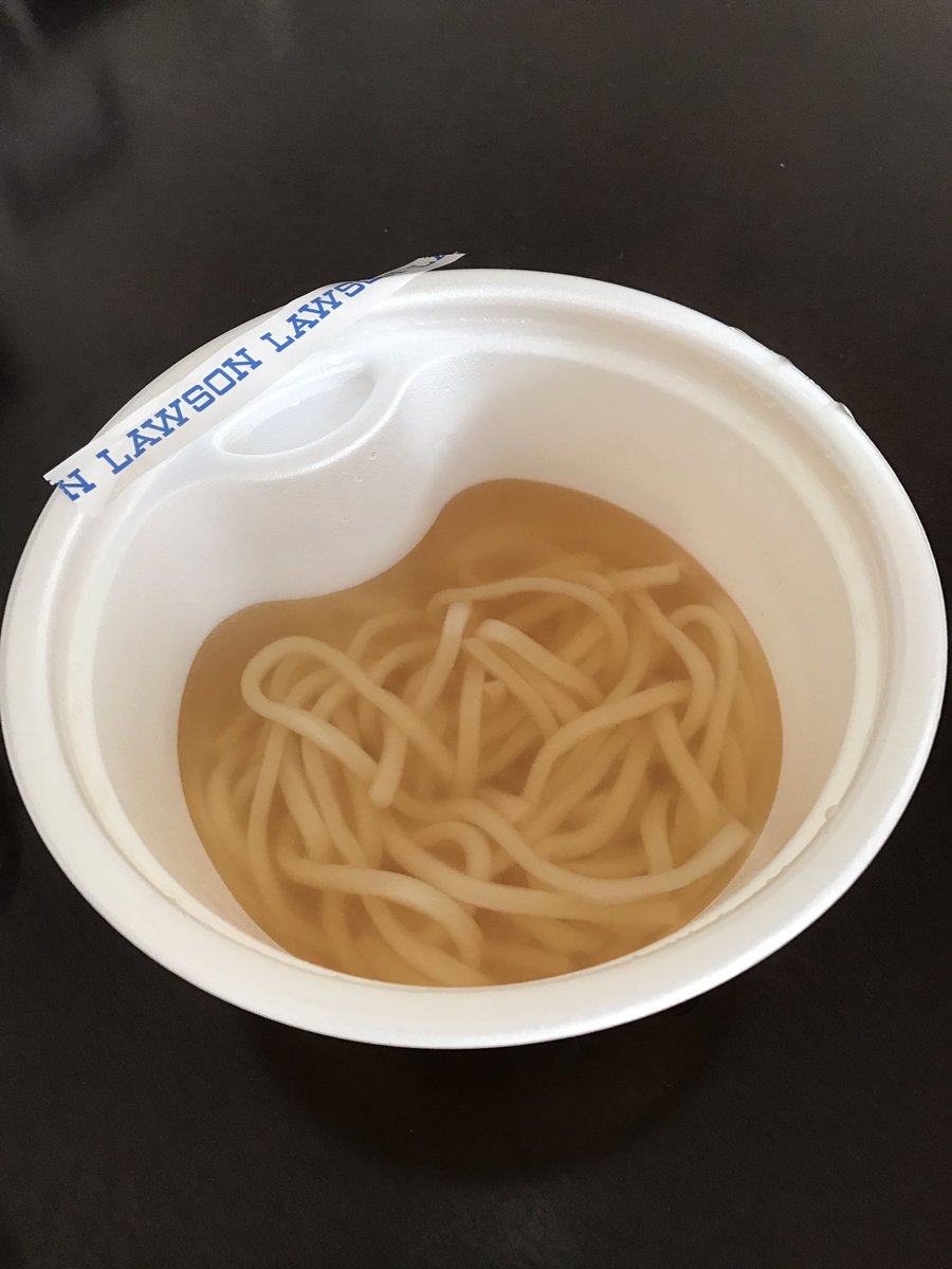 さら Auf Twitter 昨日テレビでやってたコンビニおでんの裏メニュー ちょうどローソンが70円セールだったから行ってみた 結構イケるよ おでんはご飯のおかずではないって言う人 さぬきうどん追加してみたらいいと思う ローソン おでん 裏メニュー 70円セール